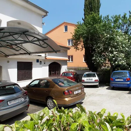 Cutic Apartment *